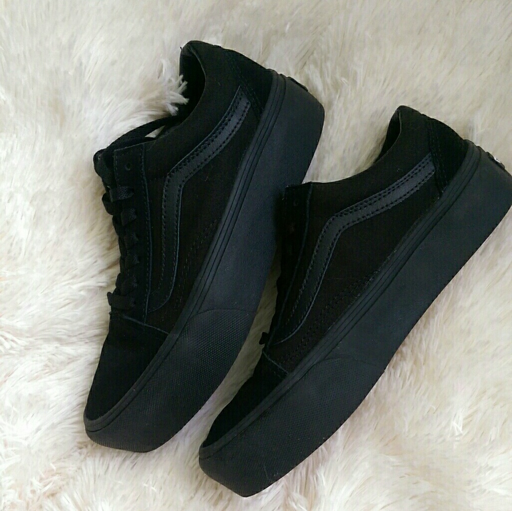 Vans Old Skool Platform - Black - Womens Size 7